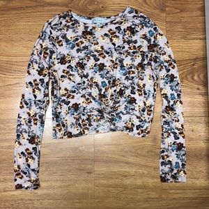 Long sleeve floral knotted shirt